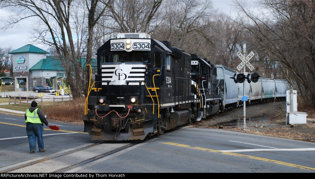 Rosenberry Street is a flagged crossing for RP1 today